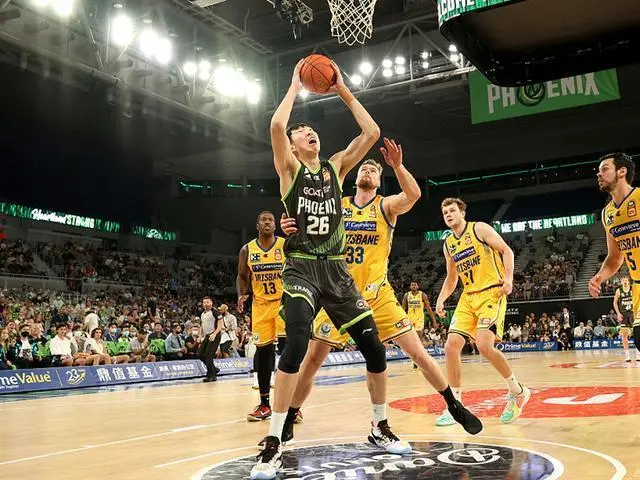 窗口期NBA常规赛传出新动向，瓦伦西亚防线松动，管理层表态：气氛紧张，更衣室氛围转暖的简单介绍