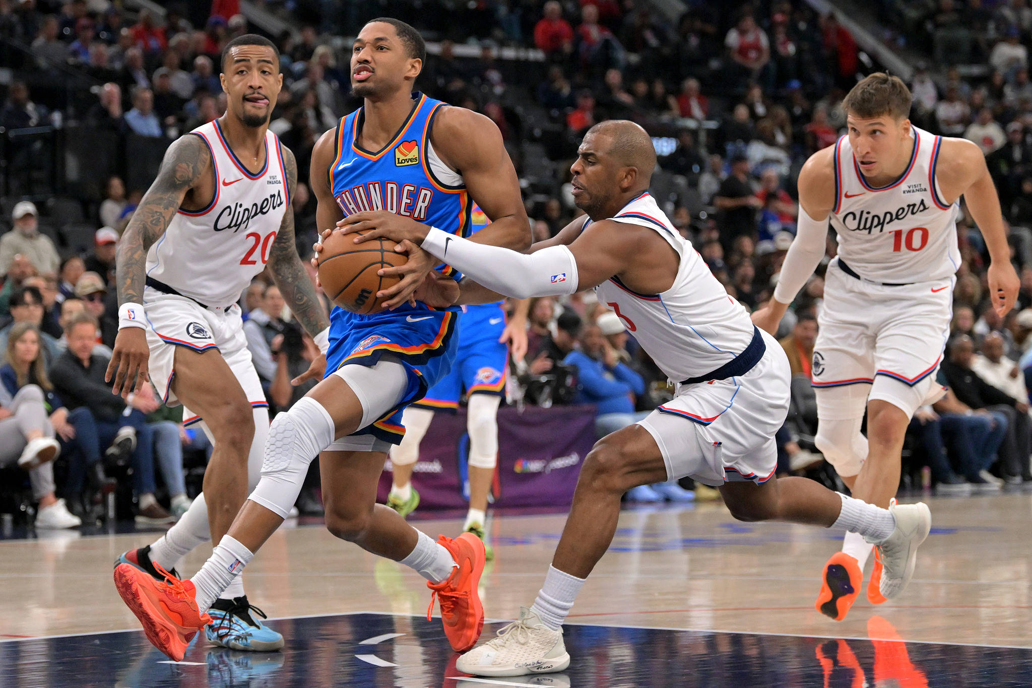 关于加时末段尼斯门线救险——NBA常规赛节点到来，悬念犹存，球队文化再被提及的信息